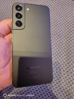 Samsung Galaxy S22 5G v top stavu s krabici