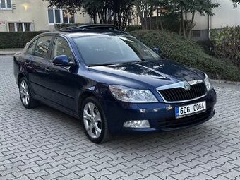 Škoda Octavia 2.0 TDI Elegance Xenony Tažné ALU R17 Facelift