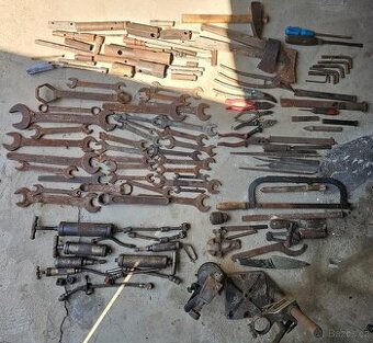 Prodám hromadu nářadí do dílny.