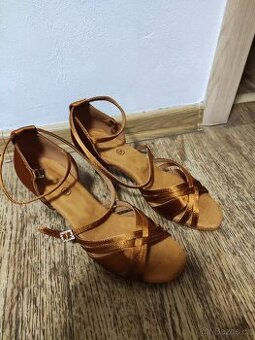 Nové taneční boty vel 39-39?5