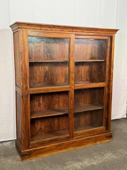 Masivní knihovna (133009)