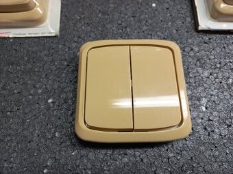 Prodám kryty dvojvypínače ABB tango