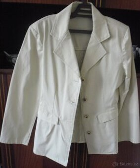 Prodám:dámský nepoužitý denim béžový kostým se sukní,780 Kč