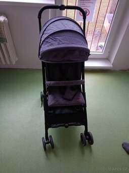 Prodam kočárek pro dítě 1-2 let