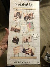 Drzak na fotky na zaveseni.