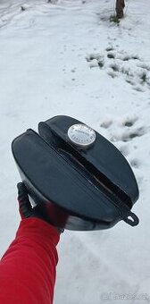 Nádrž Jawa Pionýr/Simson předělaná na Víčko a Ventil Simson