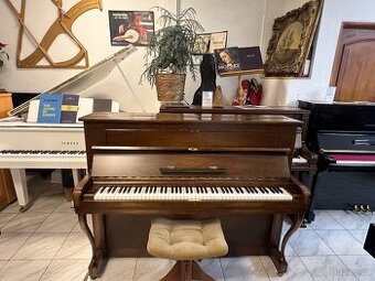 Steinway & Sons mod. Z 114 , opus. 380140, záruka 2 roky