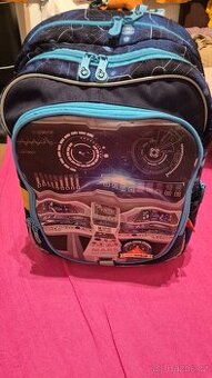 Aktovka pro 1. až 3. třídu Topgal v super stavu