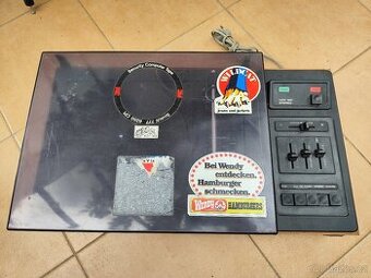 Gramofon Tesla NZC 150