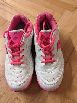 Dětské sálové tenisky vel. 33