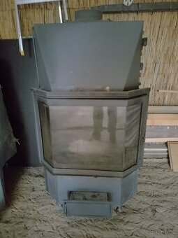 Prodám krbová vložka s teplovodním výměníkem Krb Kotel Kamna