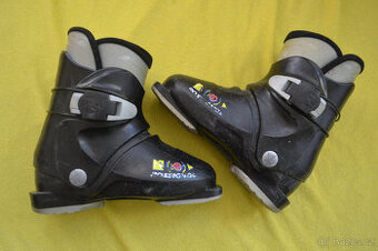 dětské lyžáky v.19.5 ROSSIGNOL, nové rukavice a punčocháče