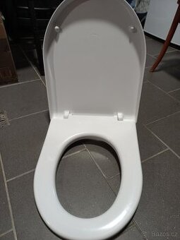 WC mísa s prkénkem