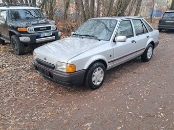 Ford Escort Mk4 - 1