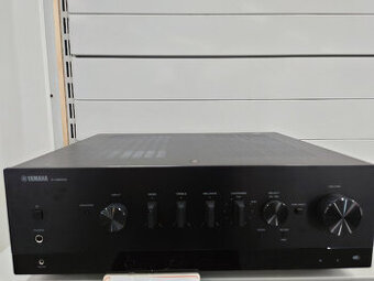 Yamaha R-N800A