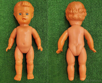 Plastová panenka na hraní, vyrobena asi v 1950