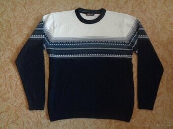 Prodám 2 kvalitní svetry a 2 mikiny vel. L