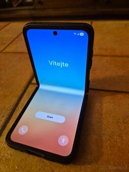 Telefon SAMSUNG Galaxy Z Flip 6 5G/12 GB/512 GB černý