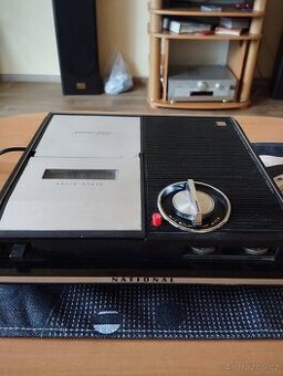 Kazetový magnetofon Panasonic