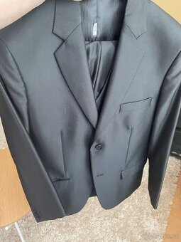 Sytě černý oblek Giani Benenati vel M