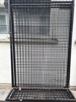 Drátěný systém na stěnu