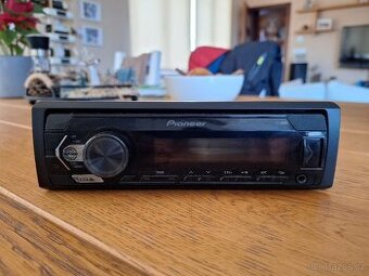 Nabízím autoradio Pioneer