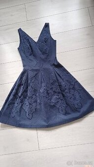 Krásné společenské šaty zn. Orsay