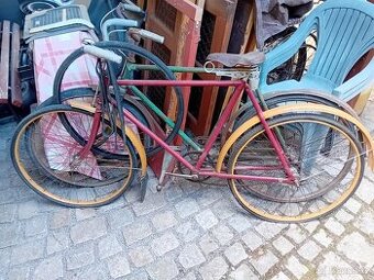 Historické kolo dva kusy