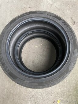 Sada letních pneu Nexen a Pirelli 245/45 R19