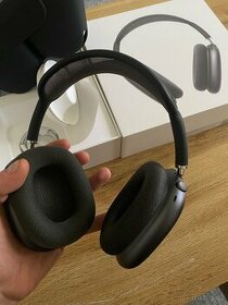 Airpods Max space grey