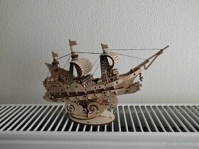 Dřevěný 3D model lodě