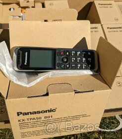 Panasonic KX-TGP500-B01 a KX-TPA50-B01 přenosný IP telefon - 1
