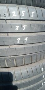 letní 255/35R21