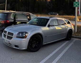 Dodge Magnum r/t V8 5,7L (na opravu/díly)
