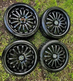 Letní kola VW Golf 225/35 R19, 5x112, ET42