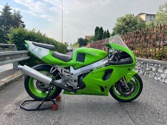 Kawasaki zx7r