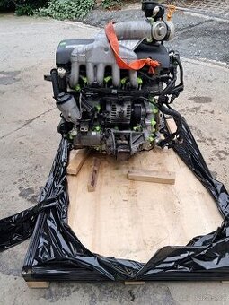 Motor 2,5 tdi 128kw : AXE top stav T5 KOMLETNÍ