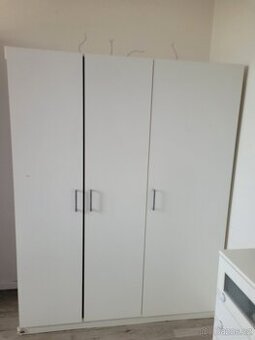 Bila satni skrin IKEA