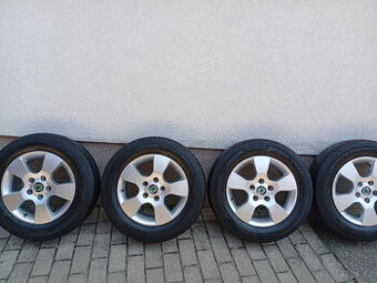 ŠKODA OCTAVIA II  195/65 R15 91H velmi pěkný stav