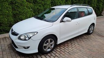 Hyundai i30 FD kombi, 1.6 CRDI 85kw, 2010