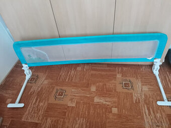 Dětská zábrana na postel