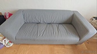 Dvoumístný gauč za odvoz