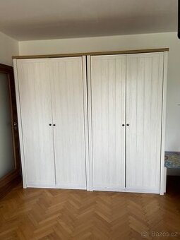 Šatní skříň