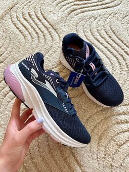 tmavě modré tenisky Joma, vel 37