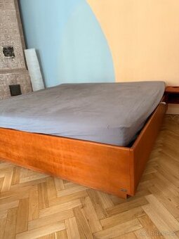 Prodáme manželskou postel 200×200 cm