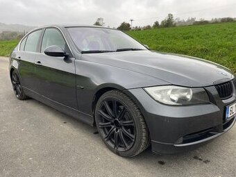 BMW E90 325i 160 kW, manuál, 2006