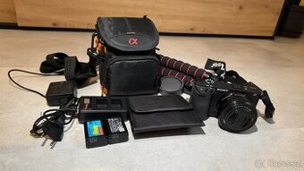 Prodám Sony Alpha A6400 + základní objektiv 16–50 mm f