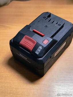 Baterie Parkside 8Ah X20V Performance s vadou