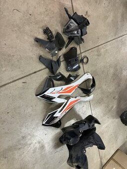 Díly KTM Adventure R 890/790