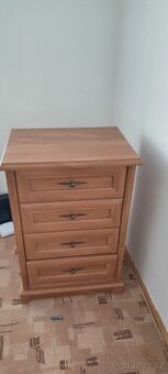 Komoda s 4 šuplíky